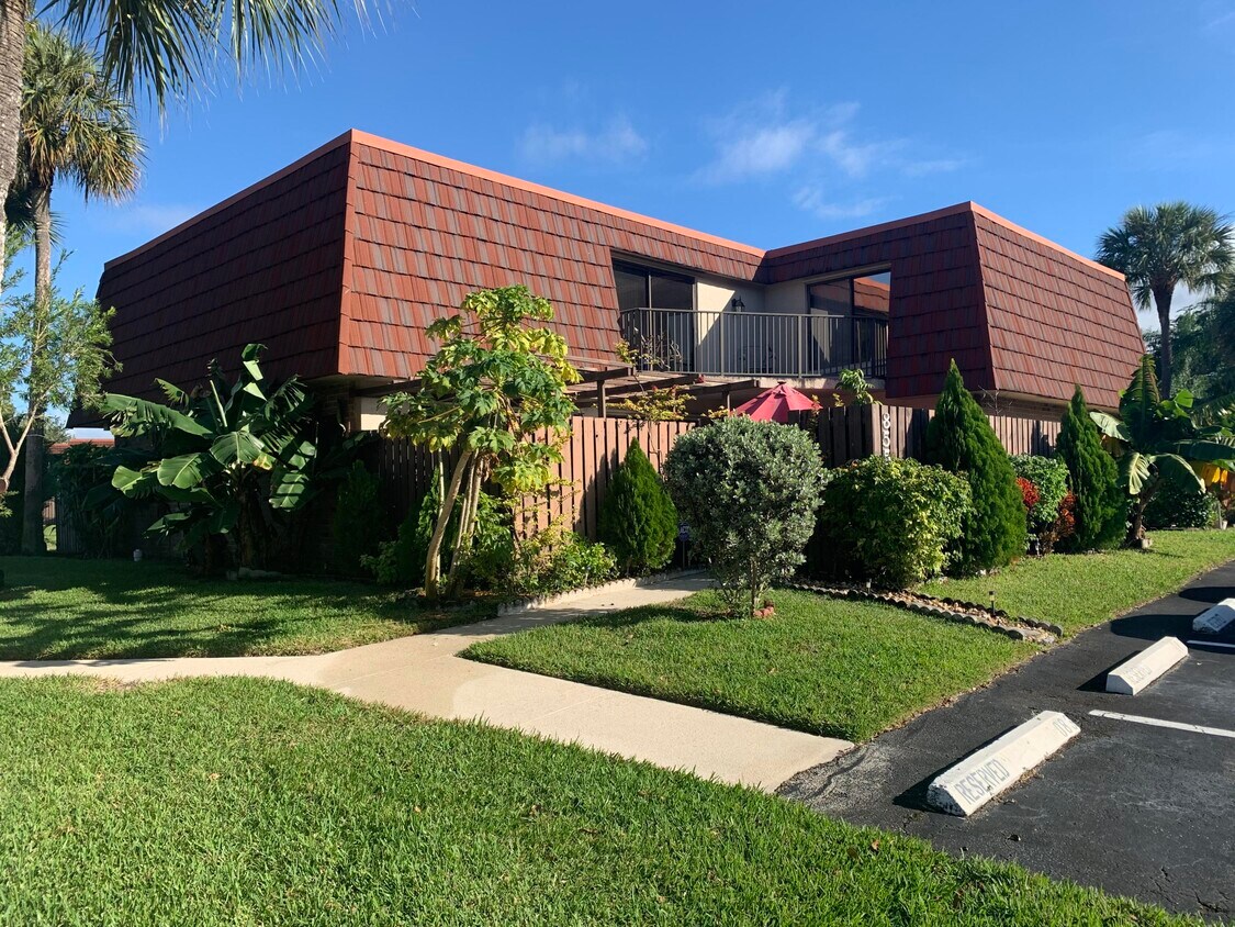 Primary Photo - 8559 Boca Rio Dr