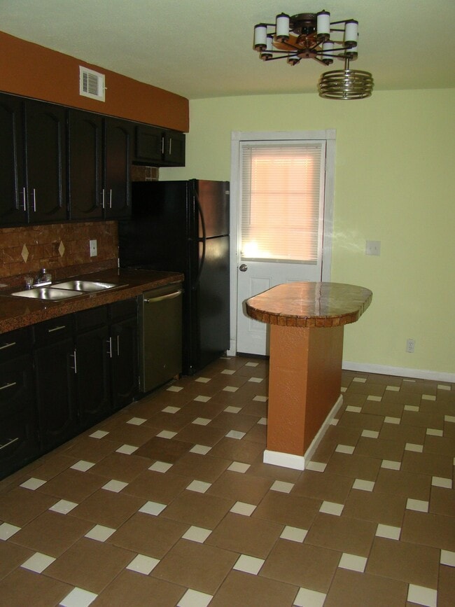 Building Photo - 4708 E Caballero St