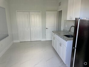 Building Photo - 13201 SW 274th Terrace