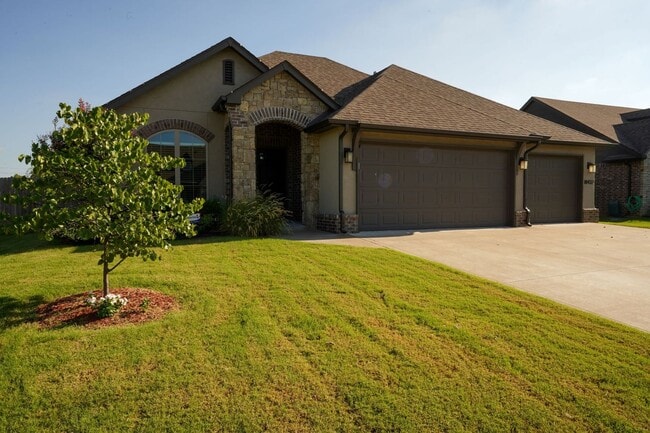 Foto del edificio - 3 Bed | 2 Bath in New Tulsa!