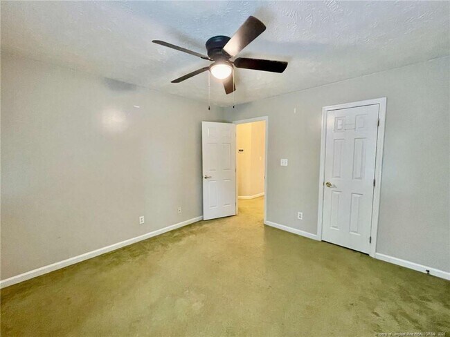 Foto del edificio - 260 Lick Creek Dr