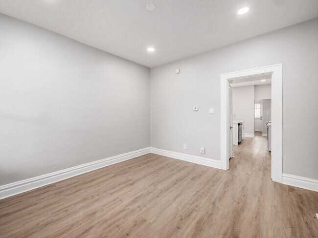 Building Photo - Available Now! Located in Merion Village, ...