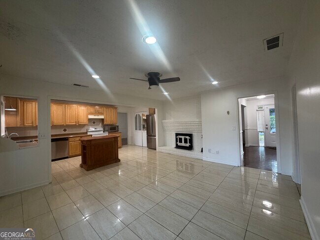 Foto del edificio - 981 Woodward Park Dr
