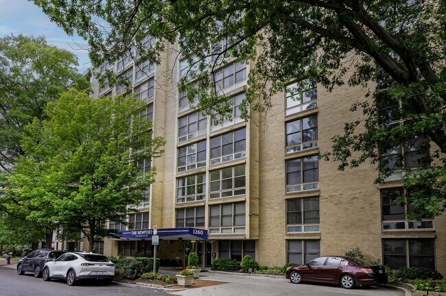Foto del edificio - Dupont 2BR 1BA at The Newport Condominium - Utilities Included!