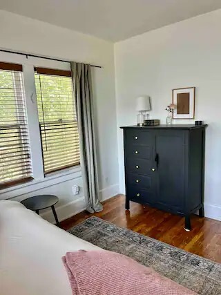 Foto del edificio - 814 E 44th St