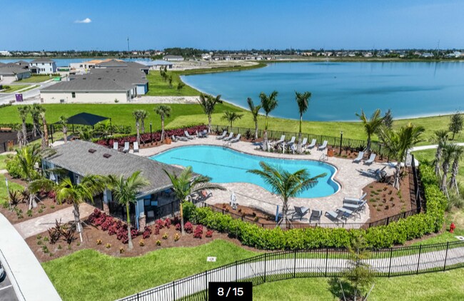 Building Photo - 615 Parkshore Lk Ave