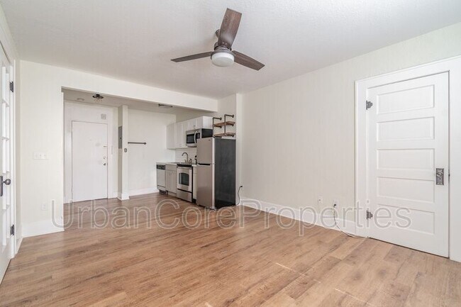 Building Photo - 360 13th Ave NE