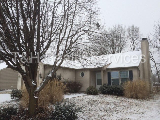 Building Photo - 5362 Greensward Ln