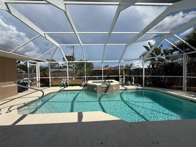 Building Photo - 17315 Sabrina Cir