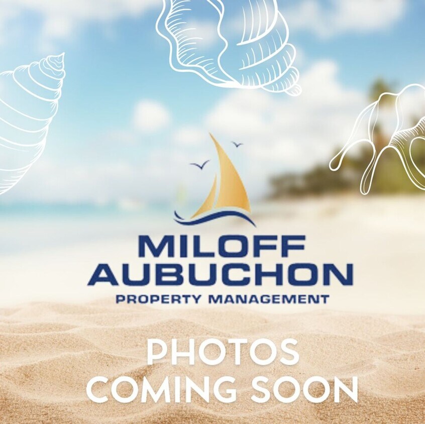 Primary Photo - Big Bright Beautiful 4 Bed 2 Bath...Are Yo...