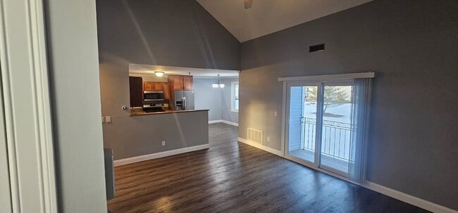 Photo - 94 Tennis Plaza Rd Apartment