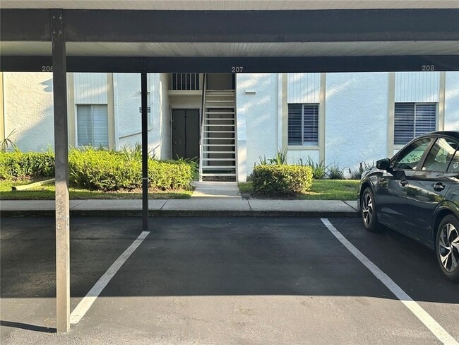 Foto del edificio - 207 Palmetto Ct