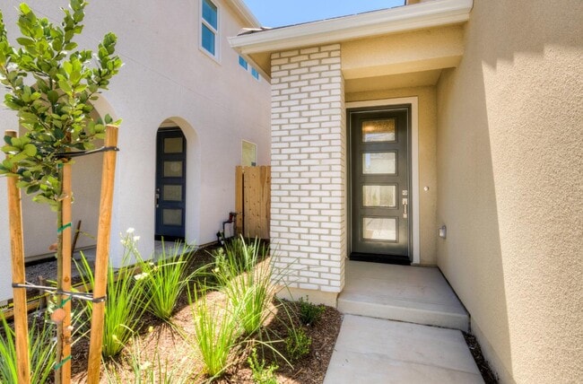 Building Photo - 1498 Vintage Ln