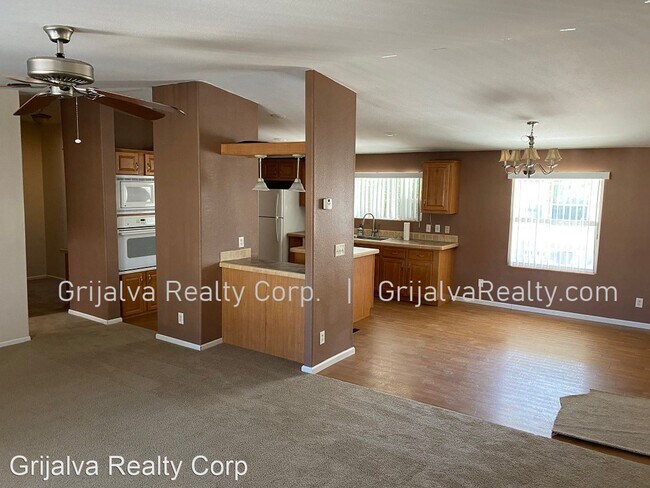 Building Photo - 3 br, 2 bath House - 2989 E Acacia Club Lane