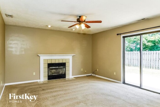 Foto del edificio - 1404 Hunters Ln
