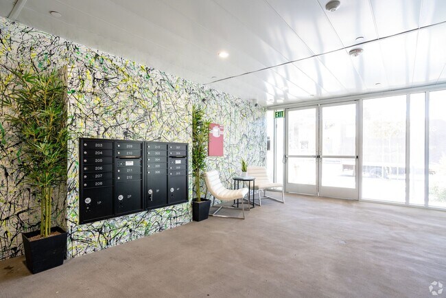 Foto del edificio - Modern Studio - Available NOW