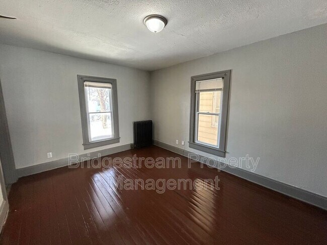 Foto del edificio - 2034 Stapleton Ct