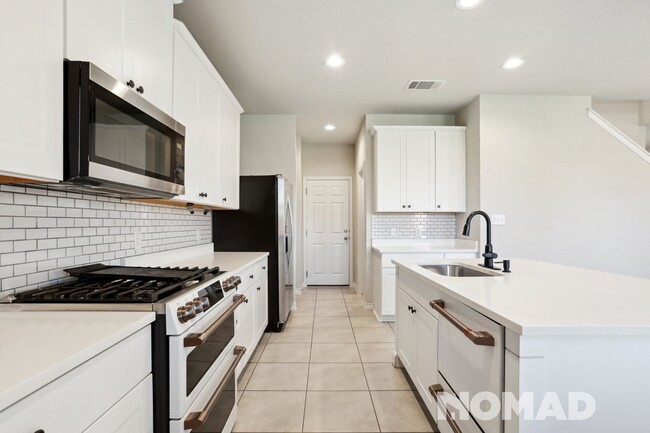 Building Photo - Spacious 4BR House in Round Rock