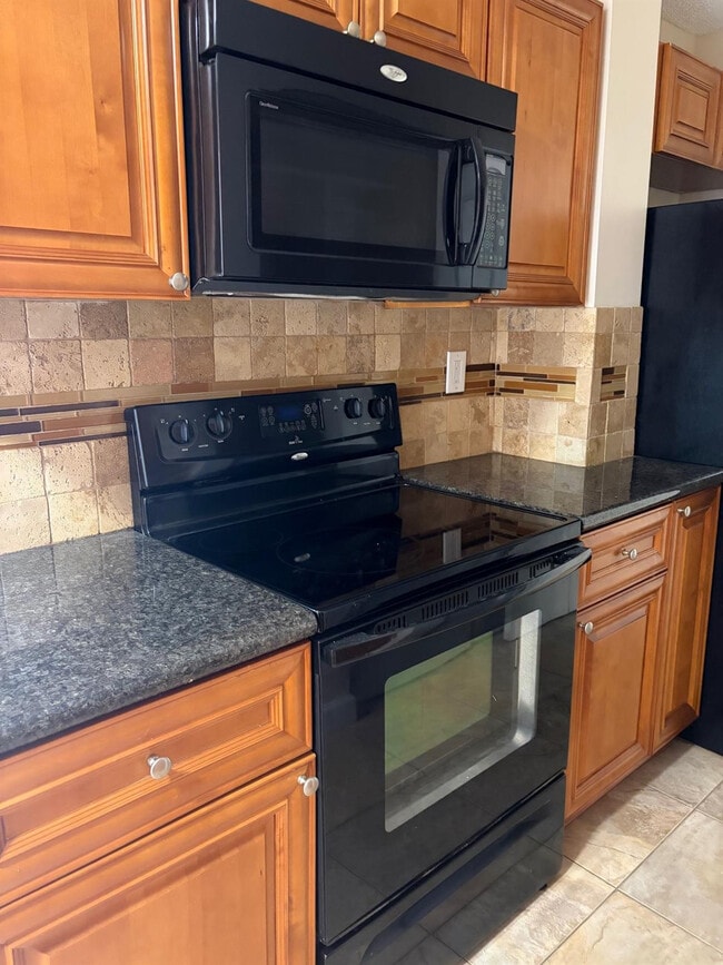 Building Photo - 3590 Blue Lake Dr