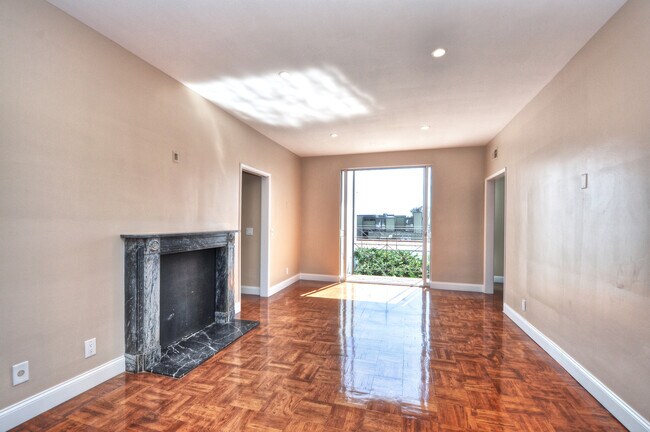 Foto del edificio - 1220 N Coast Hwy