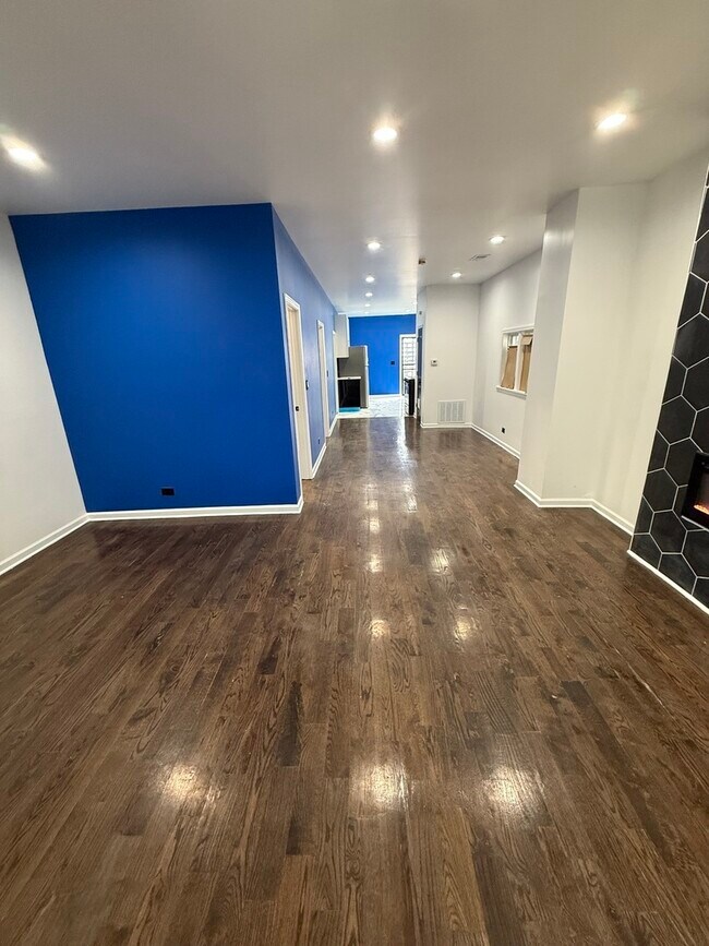 Foto del edificio - 8819 S Escanaba Ave