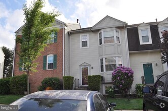 Building Photo - 173 Lazy Hollow Dr