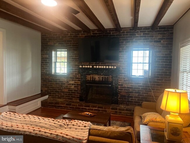 Foto del edificio - 6014 Riverview Dr