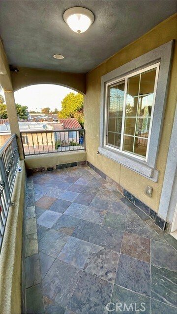 Foto del edificio - 10818 Yukon Ave S
