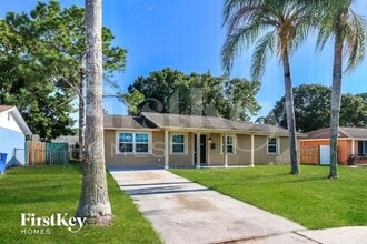Building Photo - 7910 Woodgrove Cir