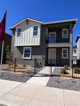 Building Photo - 453 Blackbird Ln
