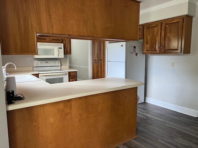 Foto del edificio - 4506 Forest Lake Dr W