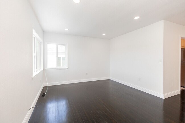 Foto del edificio - 860-862 Grand Ave