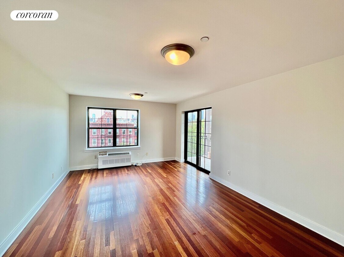 Foto principal - 93 Rapelye St