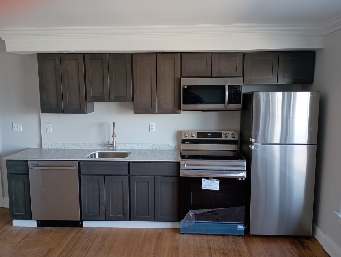 Kitchen - 552 3rd St