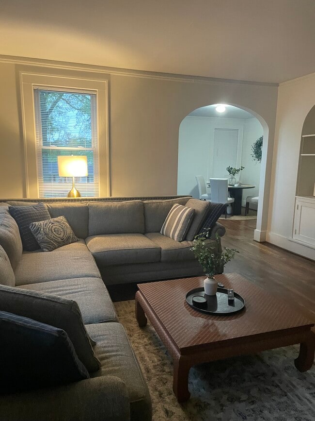 Foto del edificio - 241 Lafayette Dr