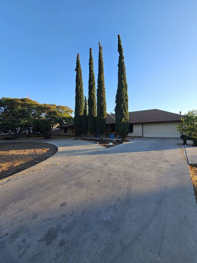 Foto del edificio - 7742 Oxford Ave