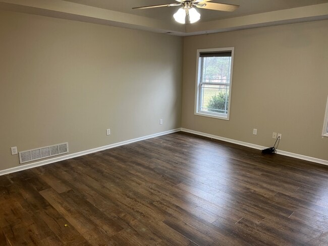 Building Photo - 505 N Henry Clay Blvd