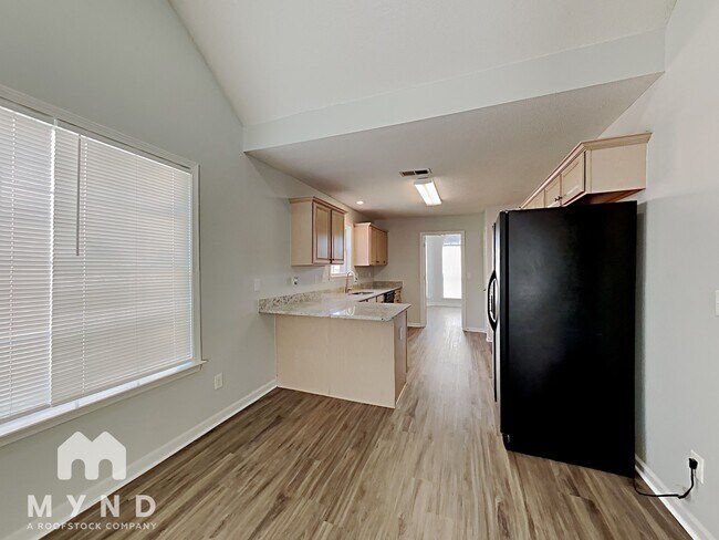 Building Photo - 4811 Migaldi Dr