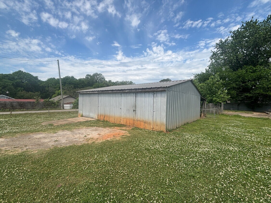 Foto del edificio - 115 N Richards St