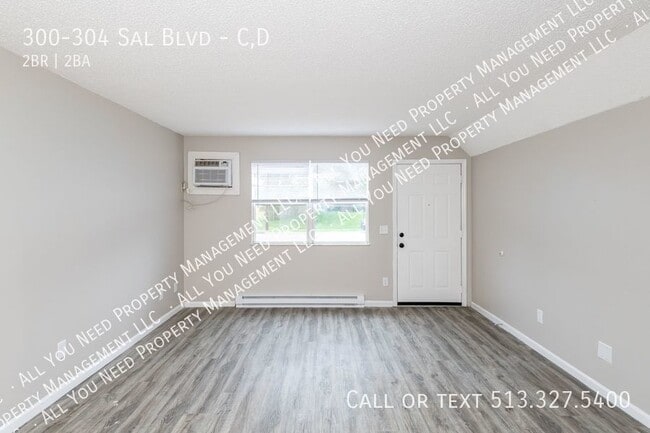 Building Photo - Beautiful Townhome
