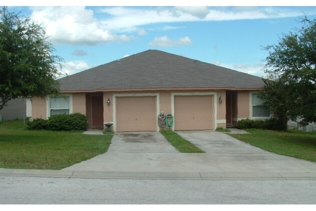 2616 2618 Icabod Ct - 2613-2630 Icabod Ct