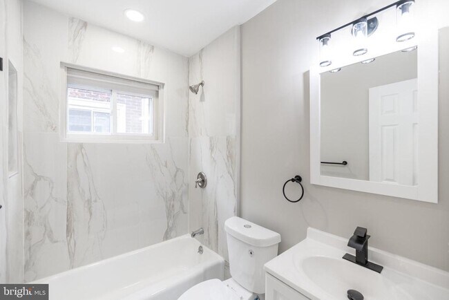 Foto del edificio - 2265 E Clearfield St