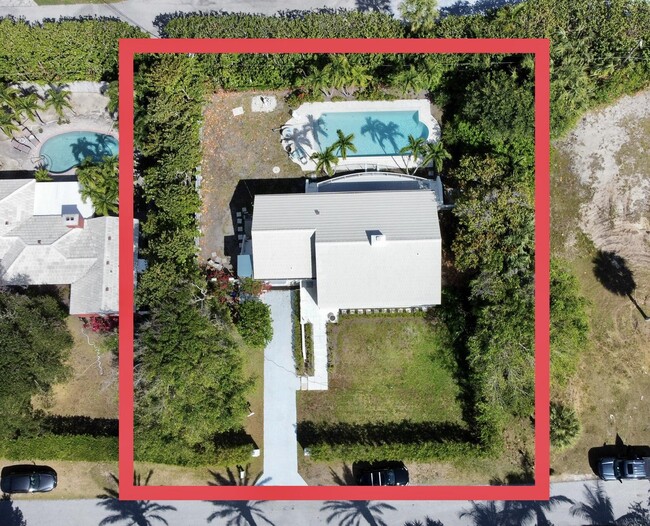 Building Photo - 115 Dolphin Rd