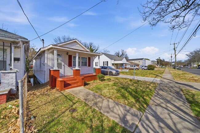 Building Photo - ADORABLE 3 BED, 1 BATH HOUSE FOR RENT IN NORFOLK
