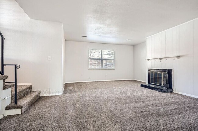 Building Photo - 5559 S Lowell Blvd
