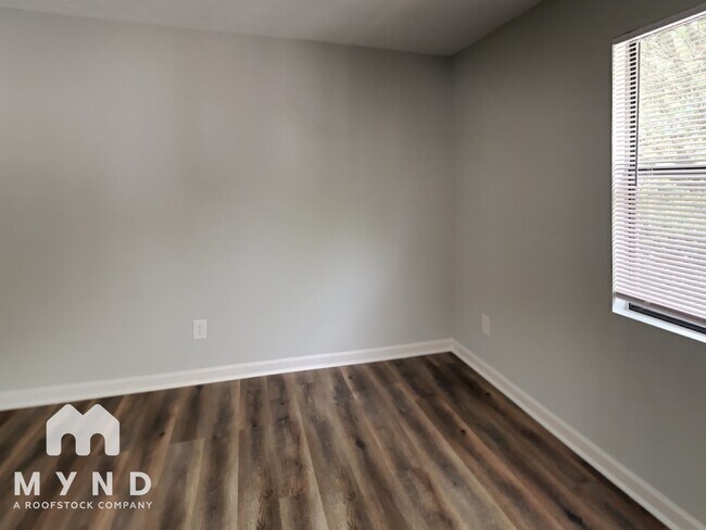 Foto del edificio - 2310 Ramblewood Cir