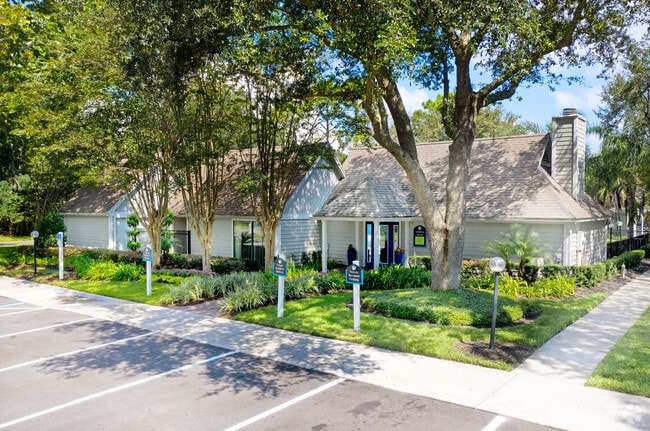 Building Photo - Parkland at Orange Park