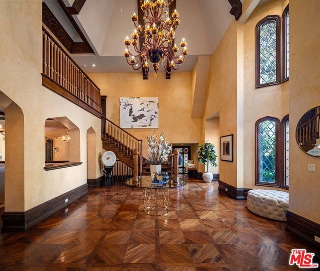 Foto del edificio - 617 N Alpine Dr