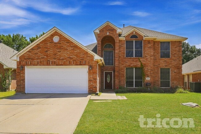 Building Photo - 5816 Clear Creek Dr