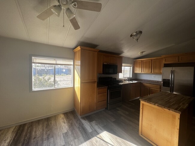 Building Photo - 667 Cherry Blossom Ln